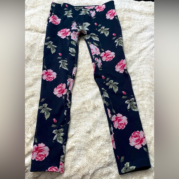 Pink Roses printed leggings size M/L - Picture 1 of 2